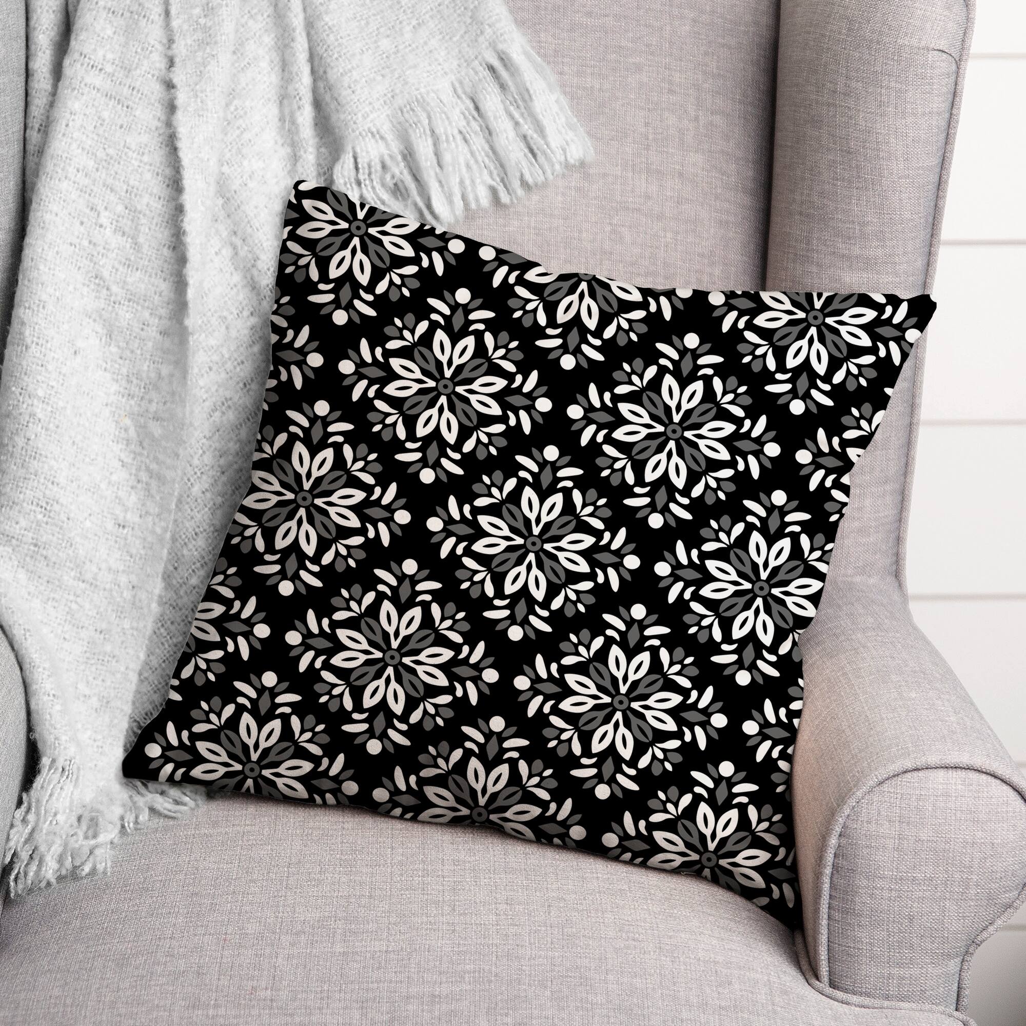 Diamond Medallions Indoor/Outdoor Throw Pillow